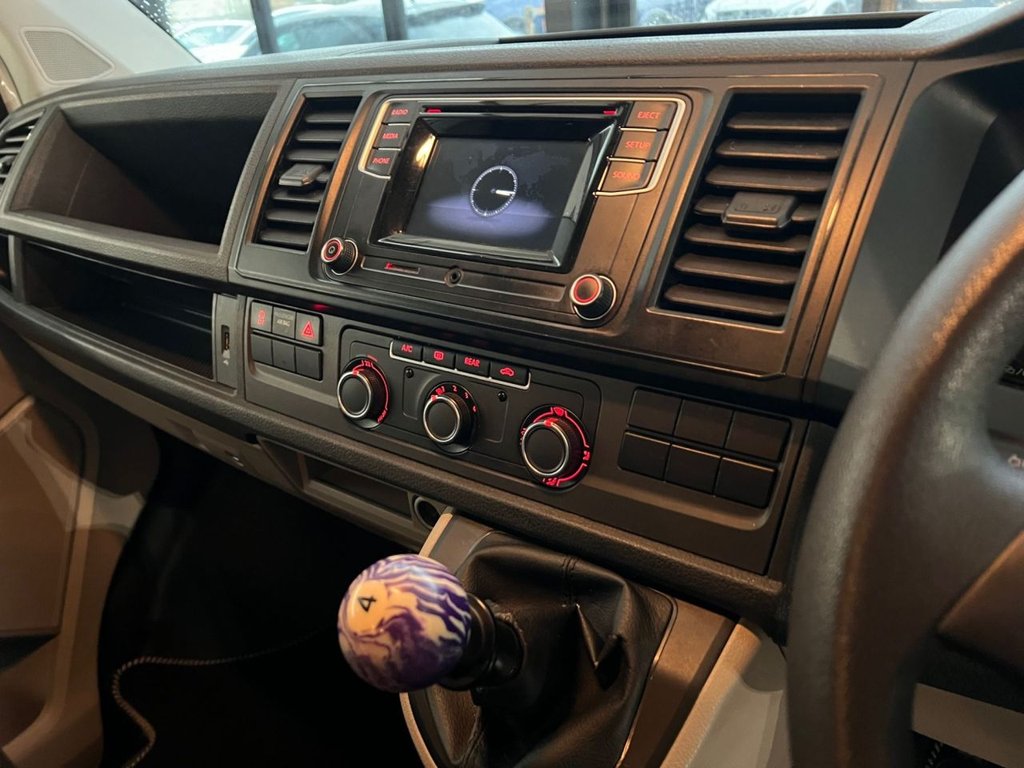 Used Volkswagen Transporter Shuttle 2017 for sale - 76595929: Photo 29