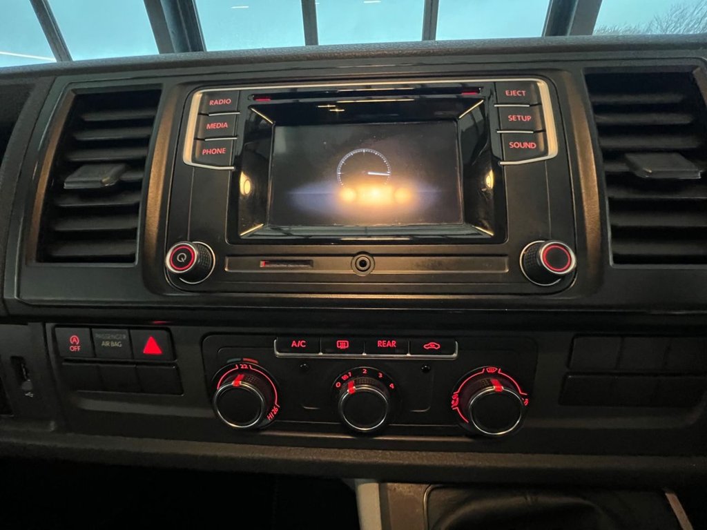 Used Volkswagen Transporter Shuttle 2017 for sale - 76595929: Photo 32