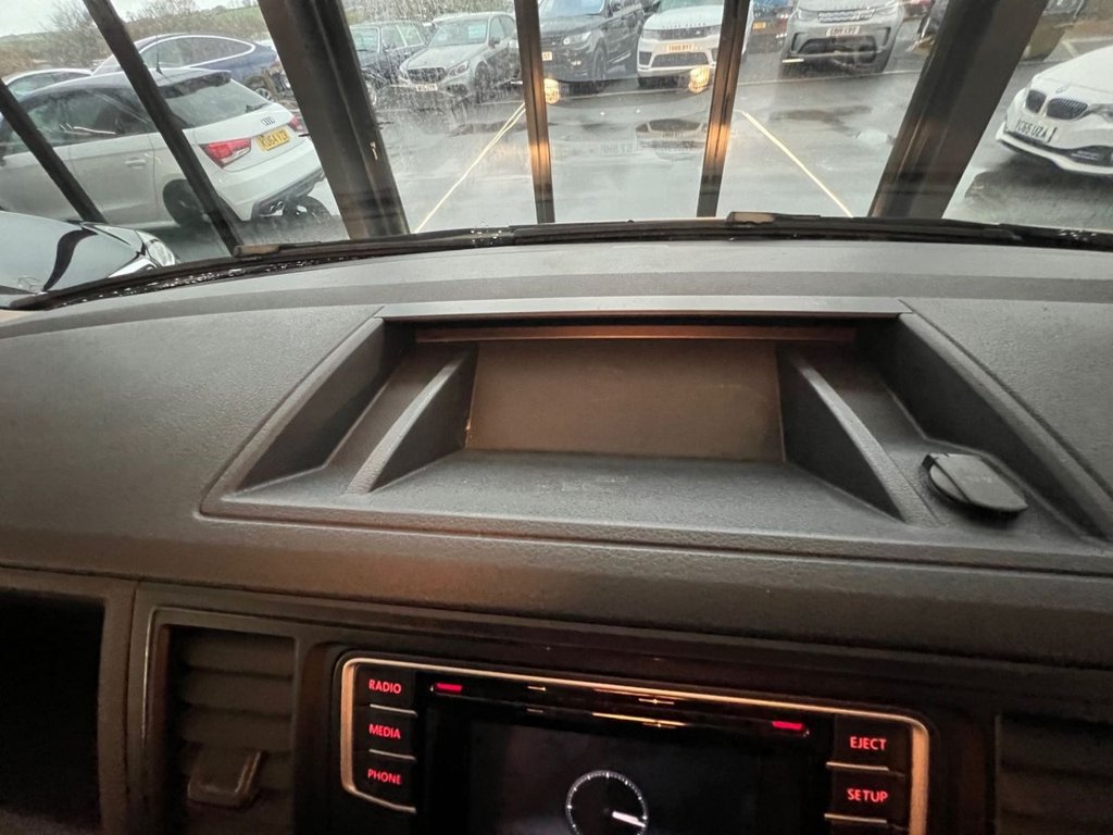 Used Volkswagen Transporter Shuttle 2017 for sale - 76595929: Photo 34