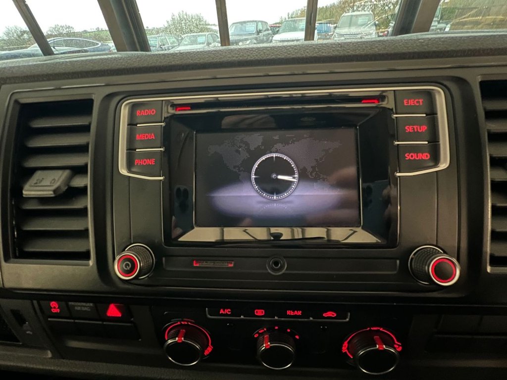 Used Volkswagen Transporter Shuttle 2017 for sale - 76595929: Photo 36