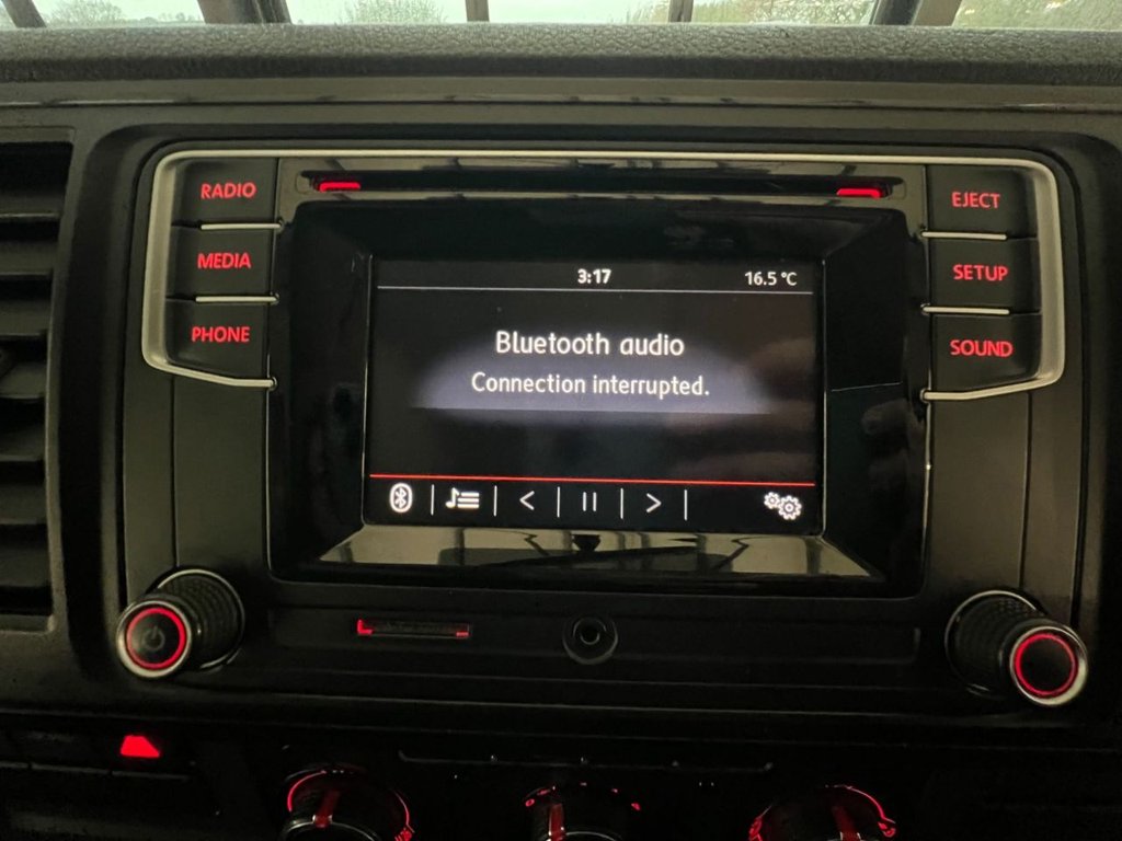 Used Volkswagen Transporter Shuttle 2017 for sale - 76595929: Photo 39