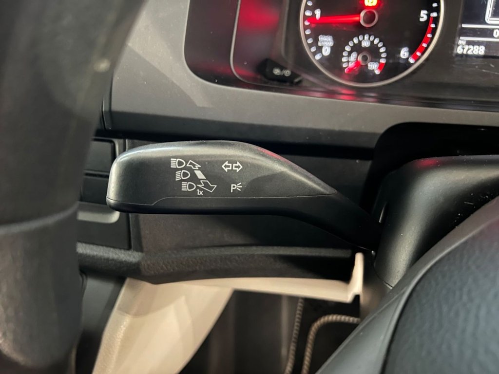 Used Volkswagen Transporter Shuttle 2017 for sale - 76595929: Photo 46