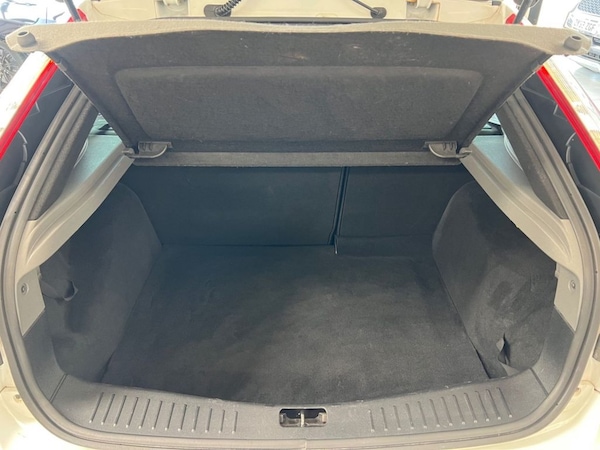 Used Ford Focus 2010 for sale - 75680869: Photo 27