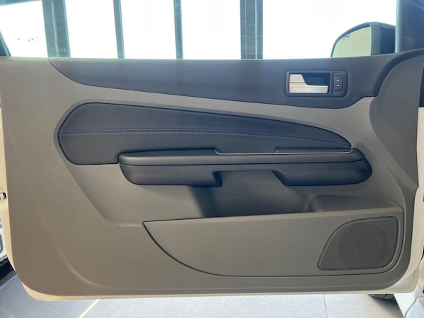Used Ford Focus 2010 for sale - 75680869: Photo 41
