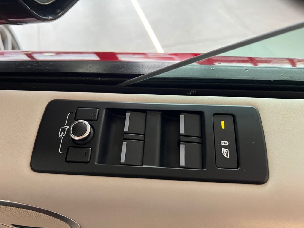 Used Land Rover Discovery 2018 for sale - 77319632: Photo 35