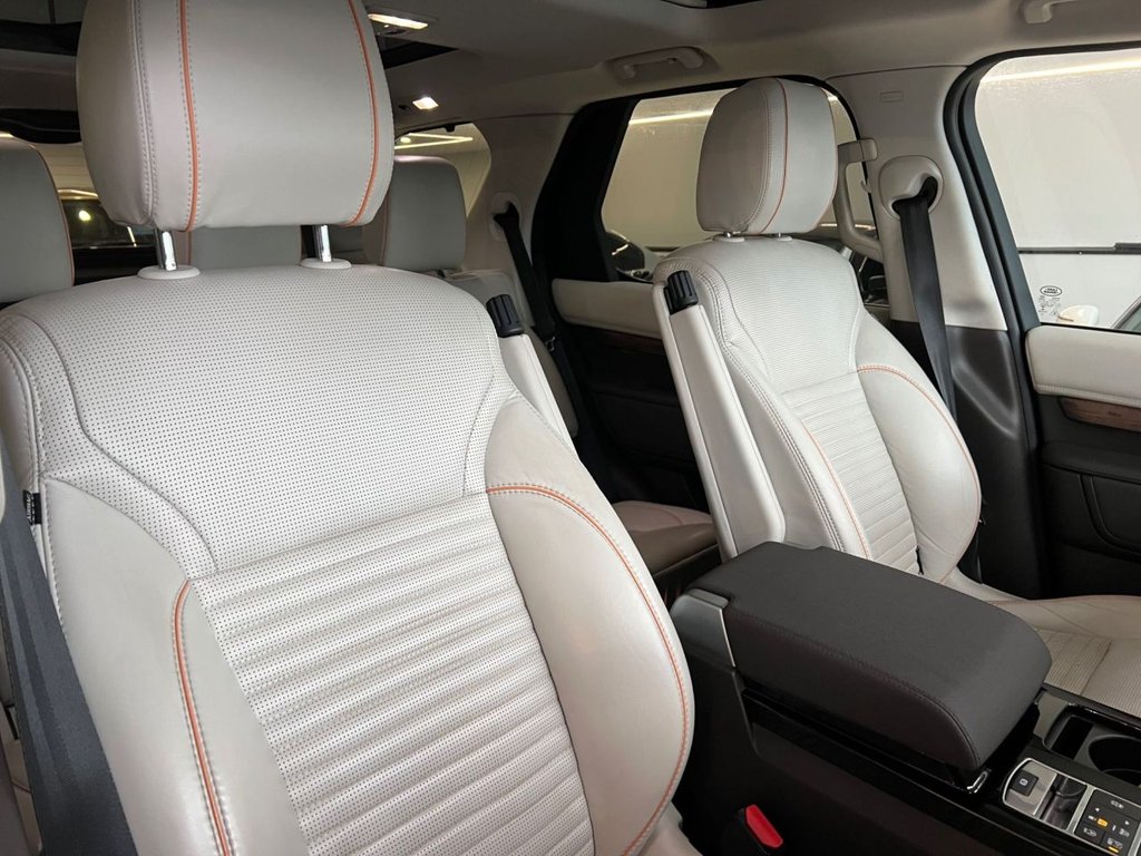 Used Land Rover Discovery 2018 for sale - 77319632: Photo 38