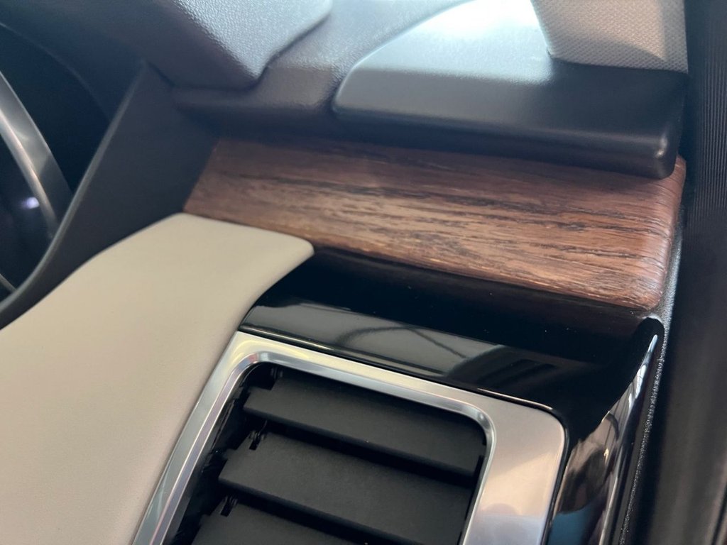 Used Land Rover Discovery 2018 for sale - 77319632: Photo 39