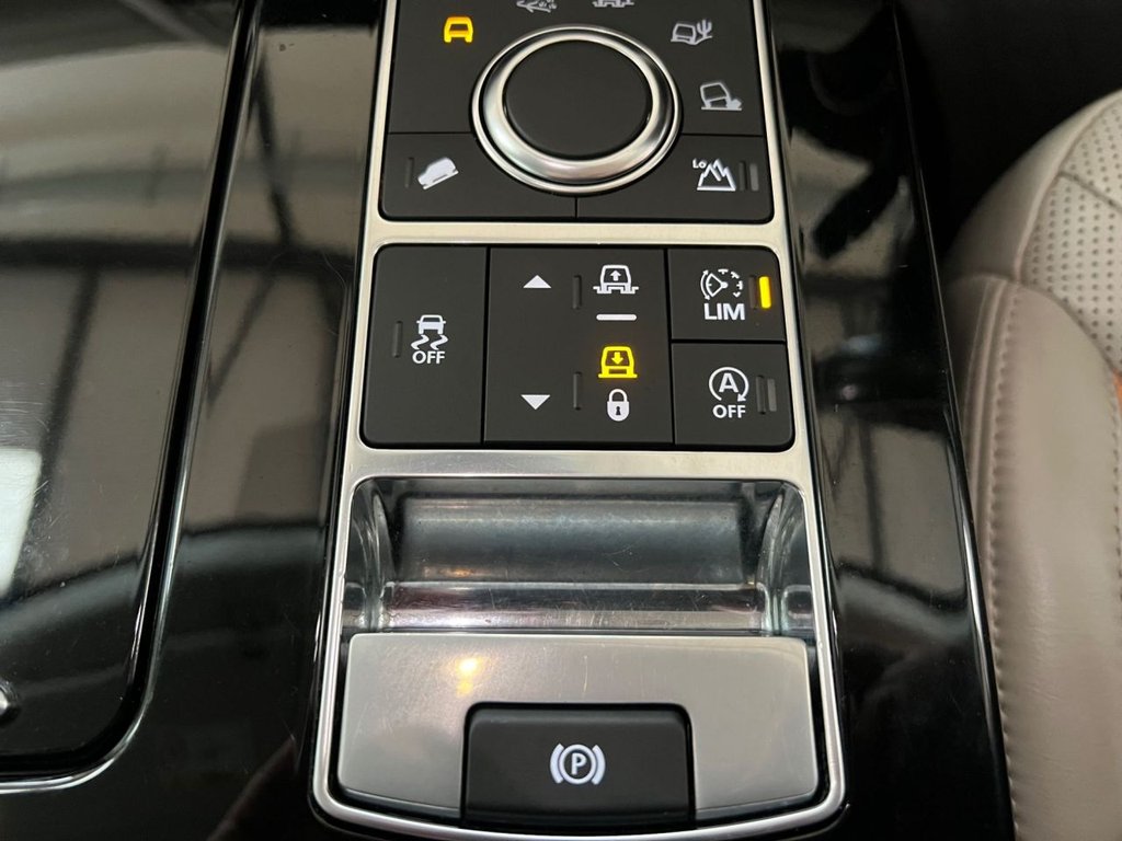 Used Land Rover Discovery 2018 for sale - 77319632: Photo 49