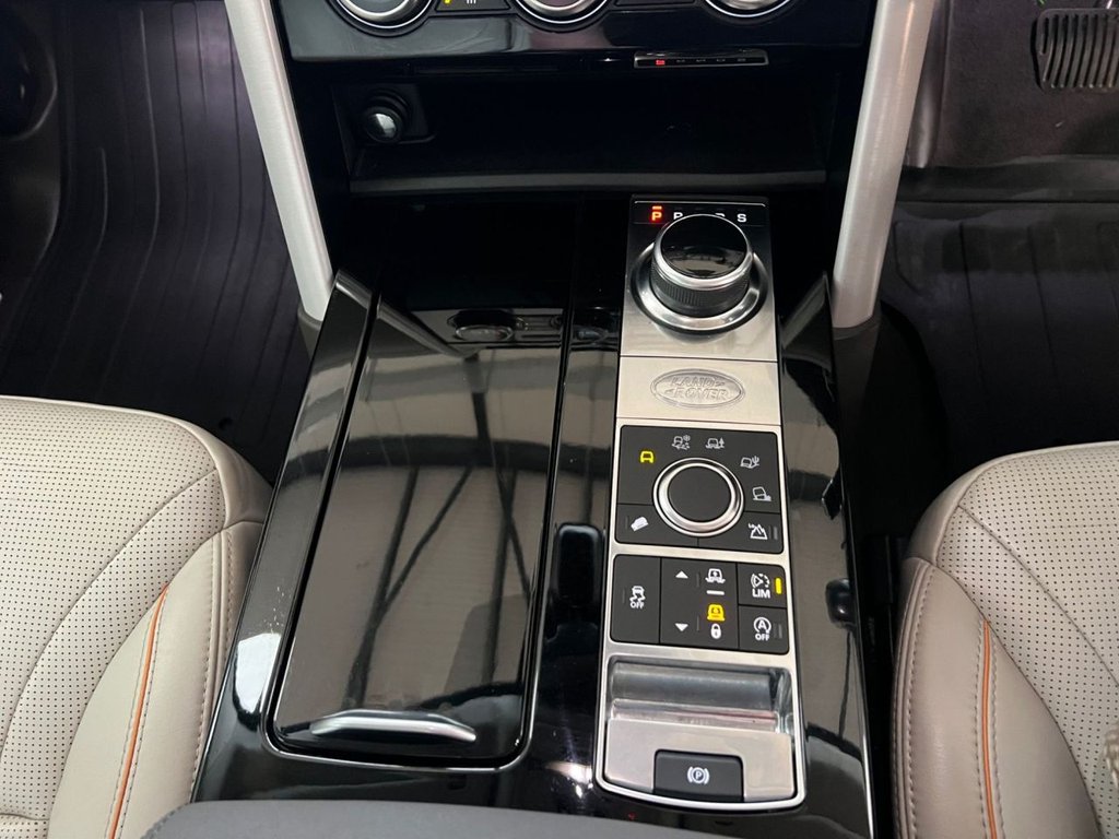 Used Land Rover Discovery 2018 for sale - 77319632: Photo 50