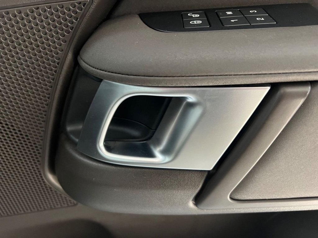 Used Land Rover Discovery 2017 for sale - 77384597: Photo 29