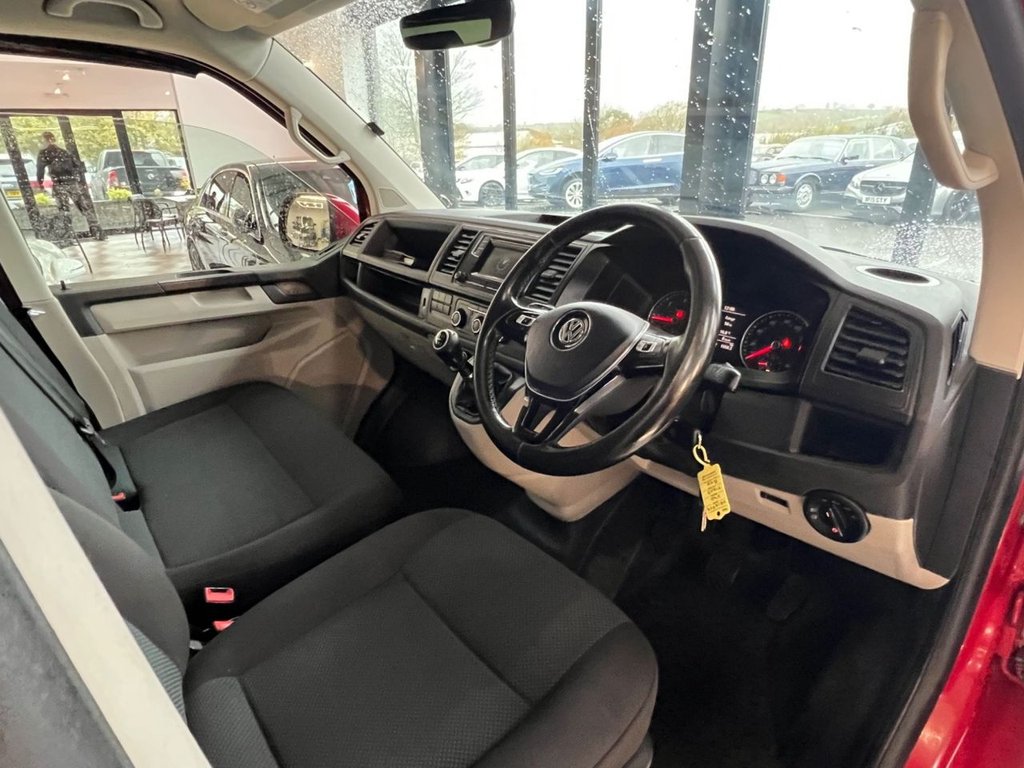 Used Volkswagen Transporter 2016 for sale - 76547222: Photo 3