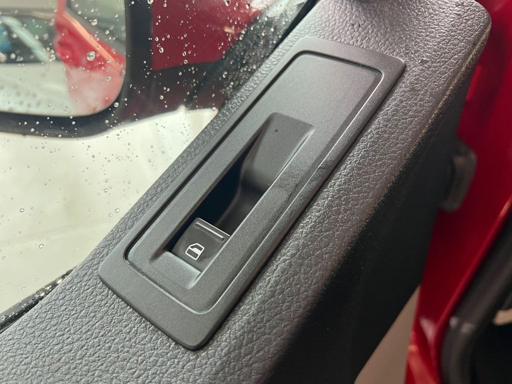 Used Volkswagen Transporter 2016 for sale - 76547222: Photo 30