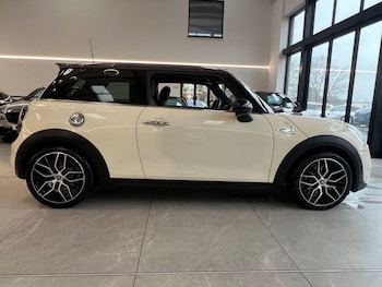 Used Dacia Duster 2022 for sale - 76768679: Photo