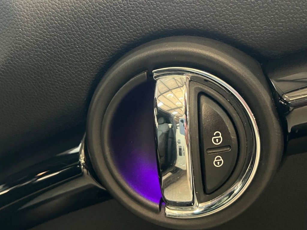 Used Dacia Duster 2022 for sale - 76768679: Photo 32