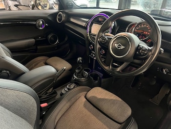 Used Dacia Duster 2022 for sale - 76768679: Photo