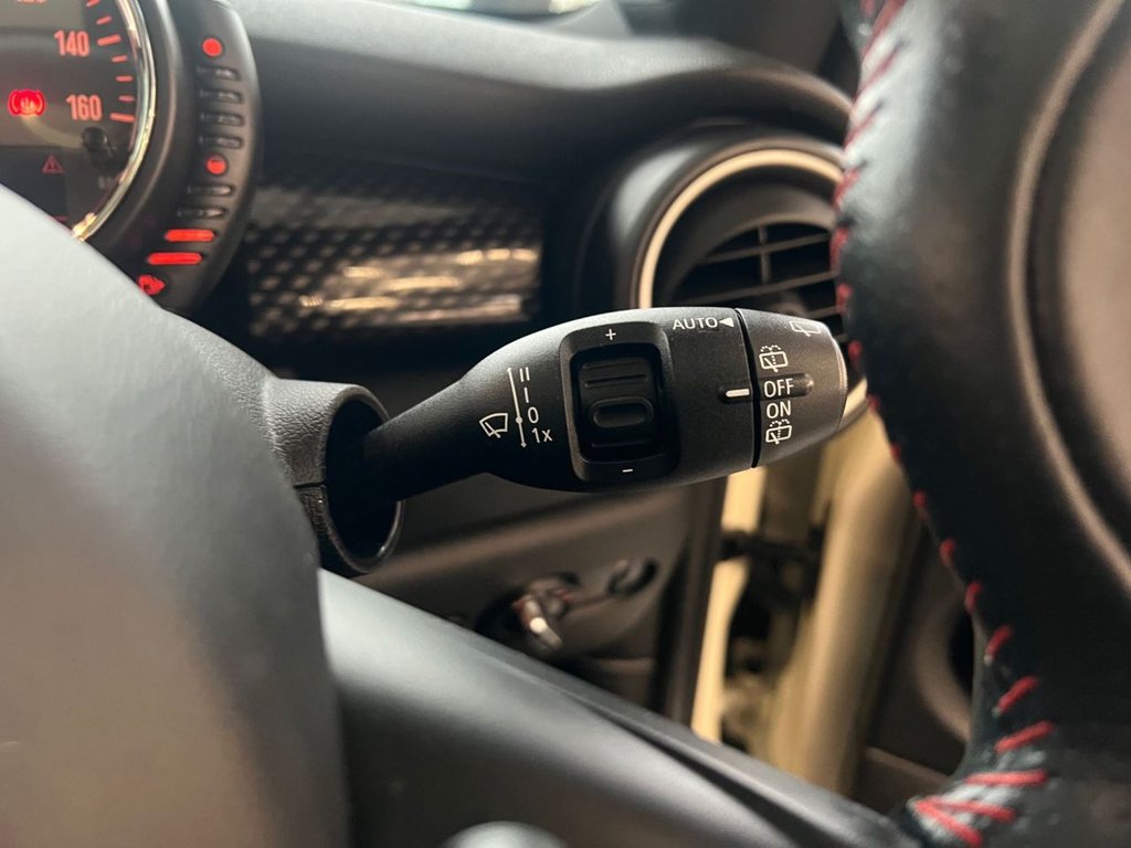 Used Dacia Duster 2022 for sale - 76768679: Photo 50