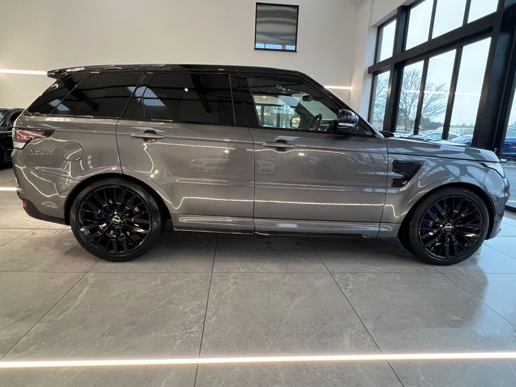 Used Land Rover Range Rover Sport 2017 for sale - 76867359: Photo 2