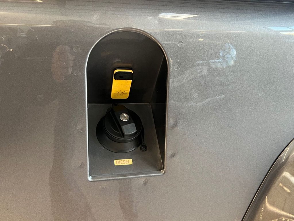 Used Land Rover Defender 2013 for sale - 76430013: Photo 22