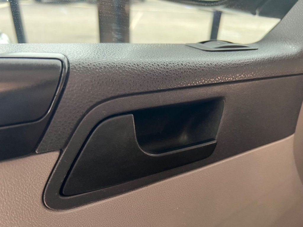 Used Volkswagen Transporter 2015 for sale - 76740135: Photo 49