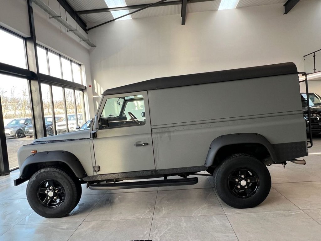Used Land Rover Defender 2002 for sale - 76934614: Photo 10
