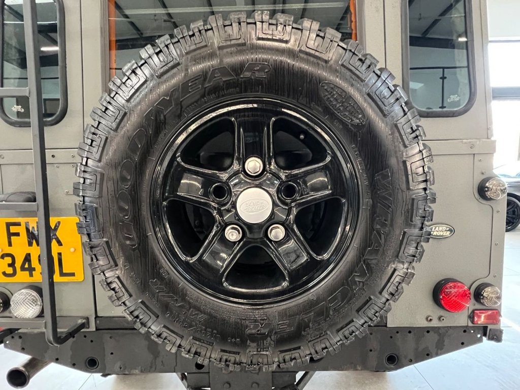 Used Land Rover Defender 2002 for sale - 76934614: Photo 13