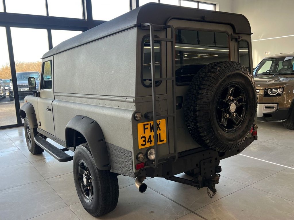 Used Land Rover Defender 2002 for sale - 76934614: Photo 14