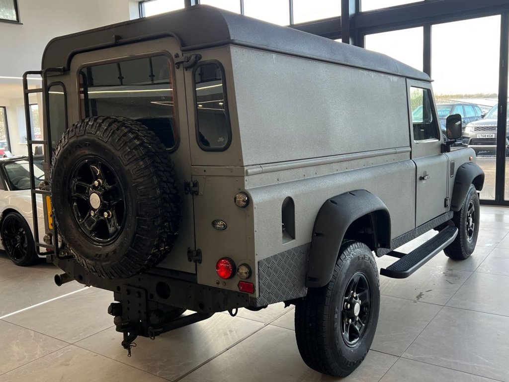 Used Land Rover Defender 2002 for sale - 76934614: Photo 16