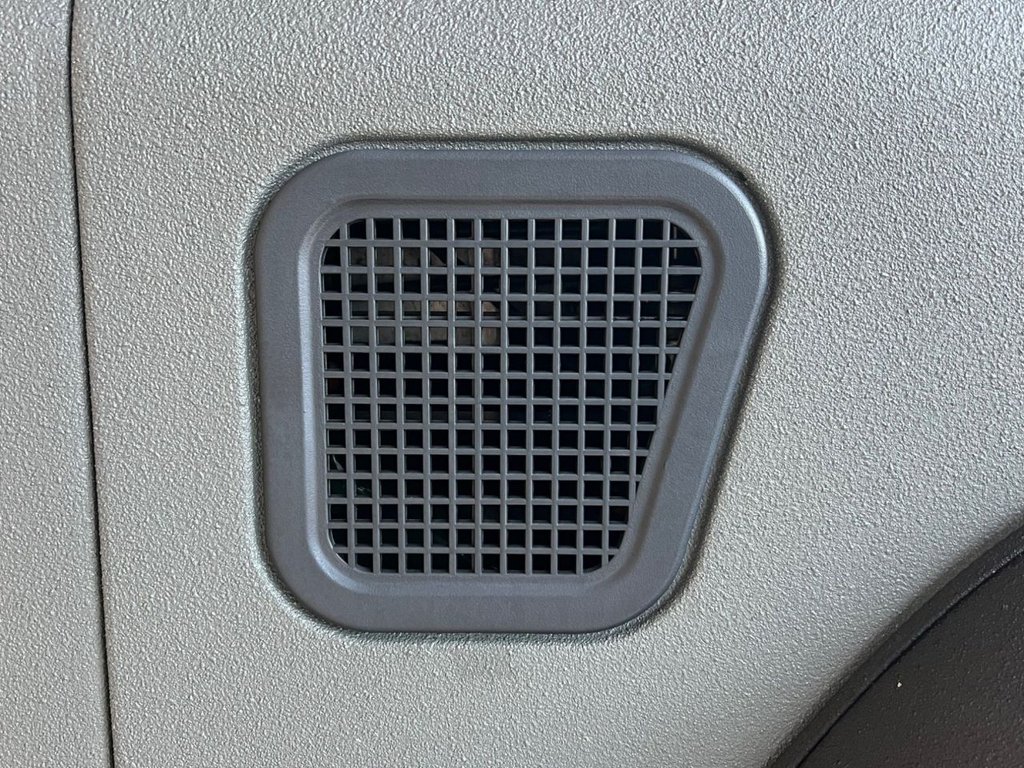 Used Land Rover Defender 2002 for sale - 76934614: Photo 22