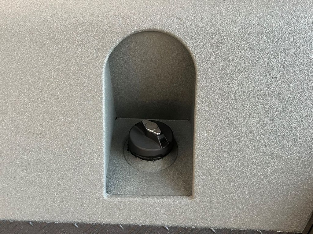 Used Land Rover Defender 2002 for sale - 76934614: Photo 24