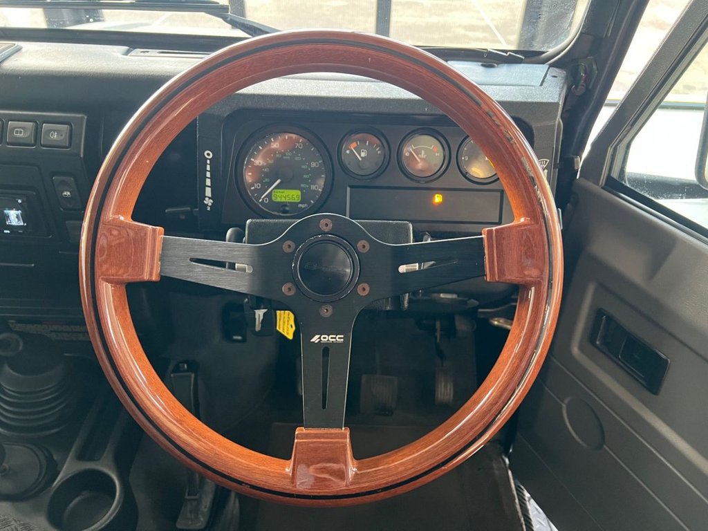 Used Land Rover Defender 2002 for sale - 76934614: Photo 3