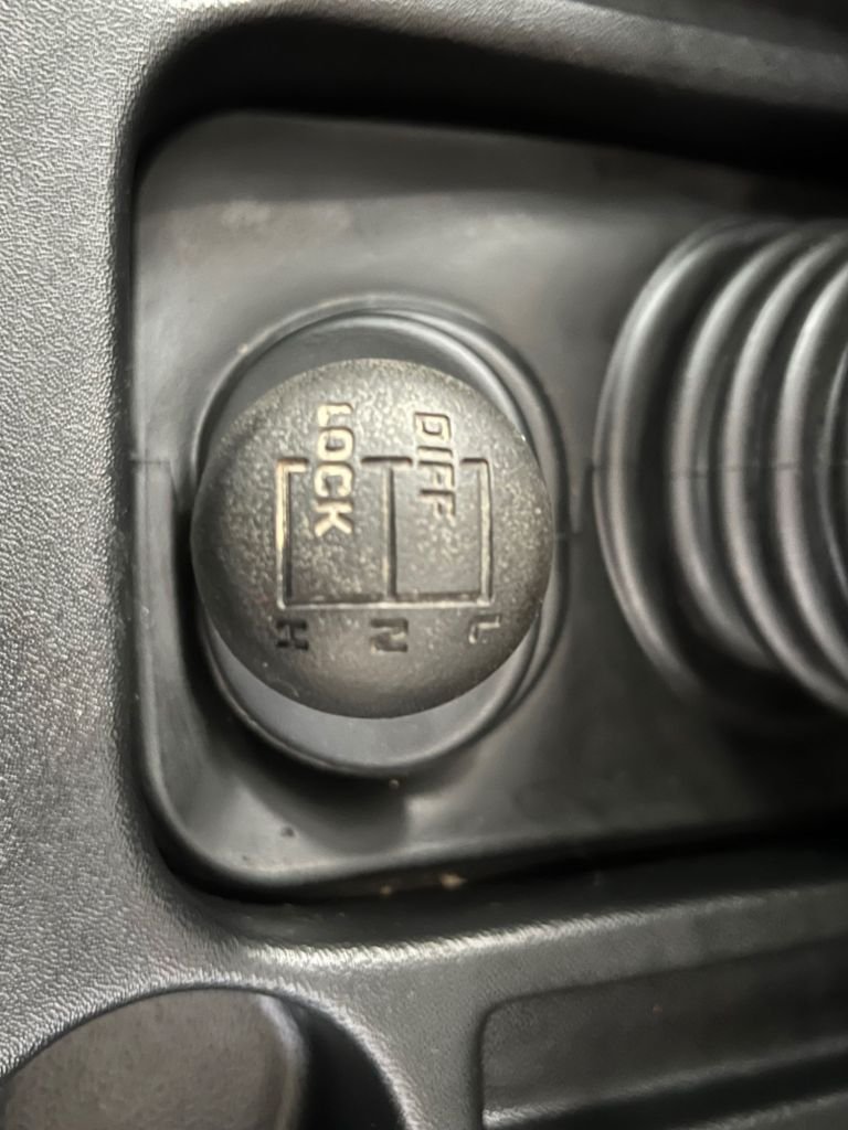 Used Land Rover Defender 2002 for sale - 76934614: Photo 36