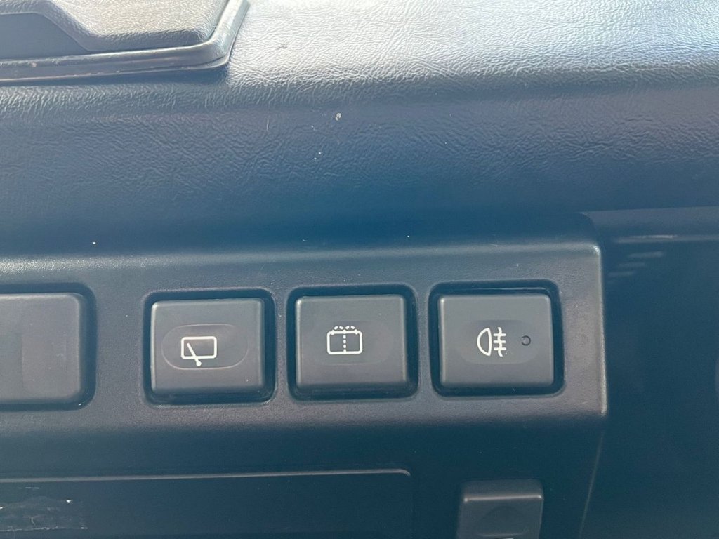 Used Land Rover Defender 2002 for sale - 76934614: Photo 40