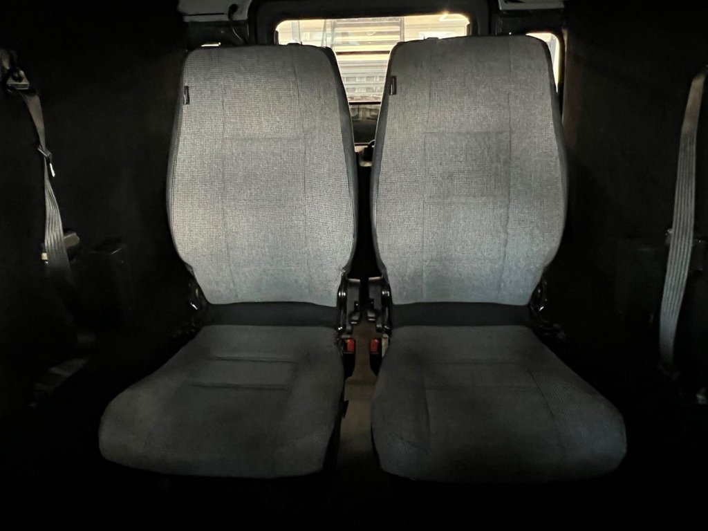 Used Land Rover Defender 2002 for sale - 76934614: Photo 42