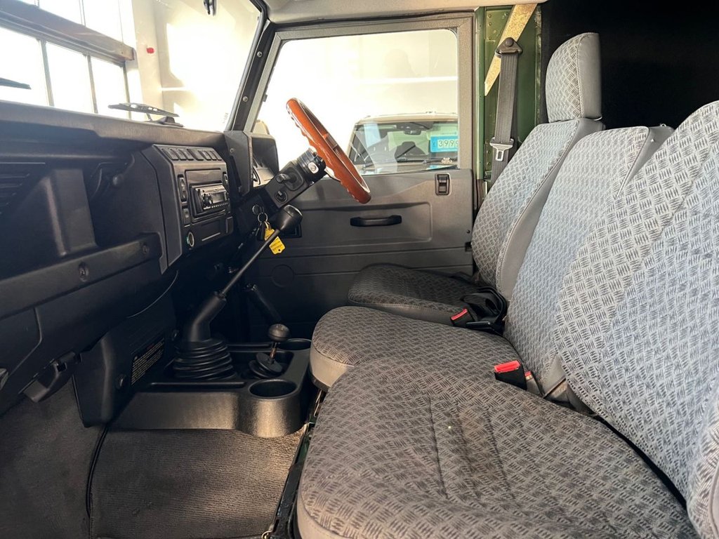 Used Land Rover Defender 2002 for sale - 76934614: Photo 47