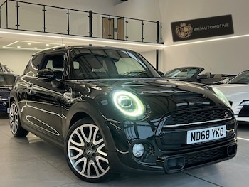 Used MINI Hatch 2018 for sale - 77200220: Photo