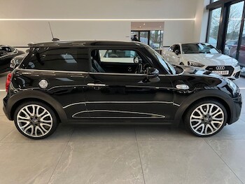 Used MINI Hatch 2018 for sale - 77200220: Photo