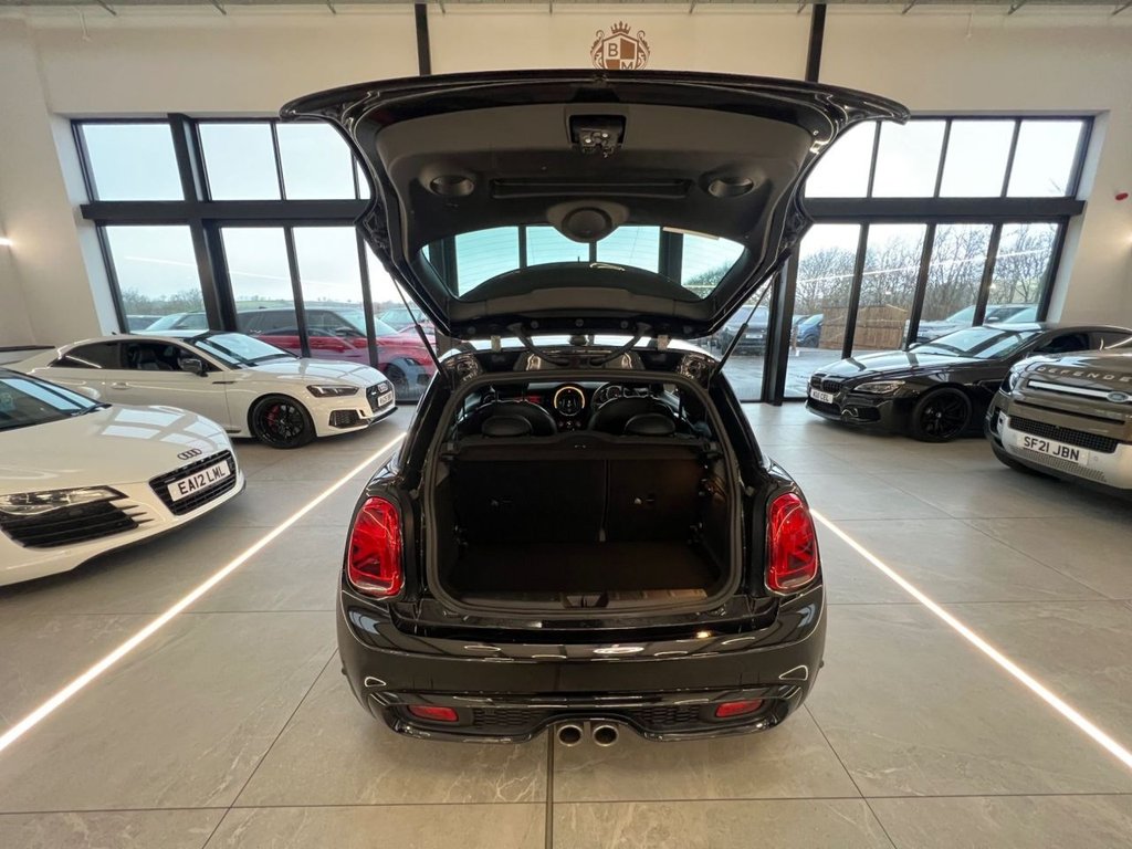 Used MINI Hatch 2018 for sale - 77200220: Photo 5