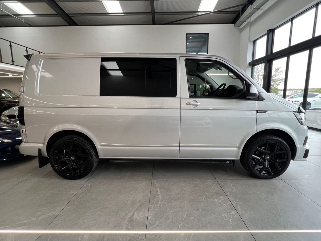 Used Volkswagen Transporter 2019 for sale - 76279776: Photo 2