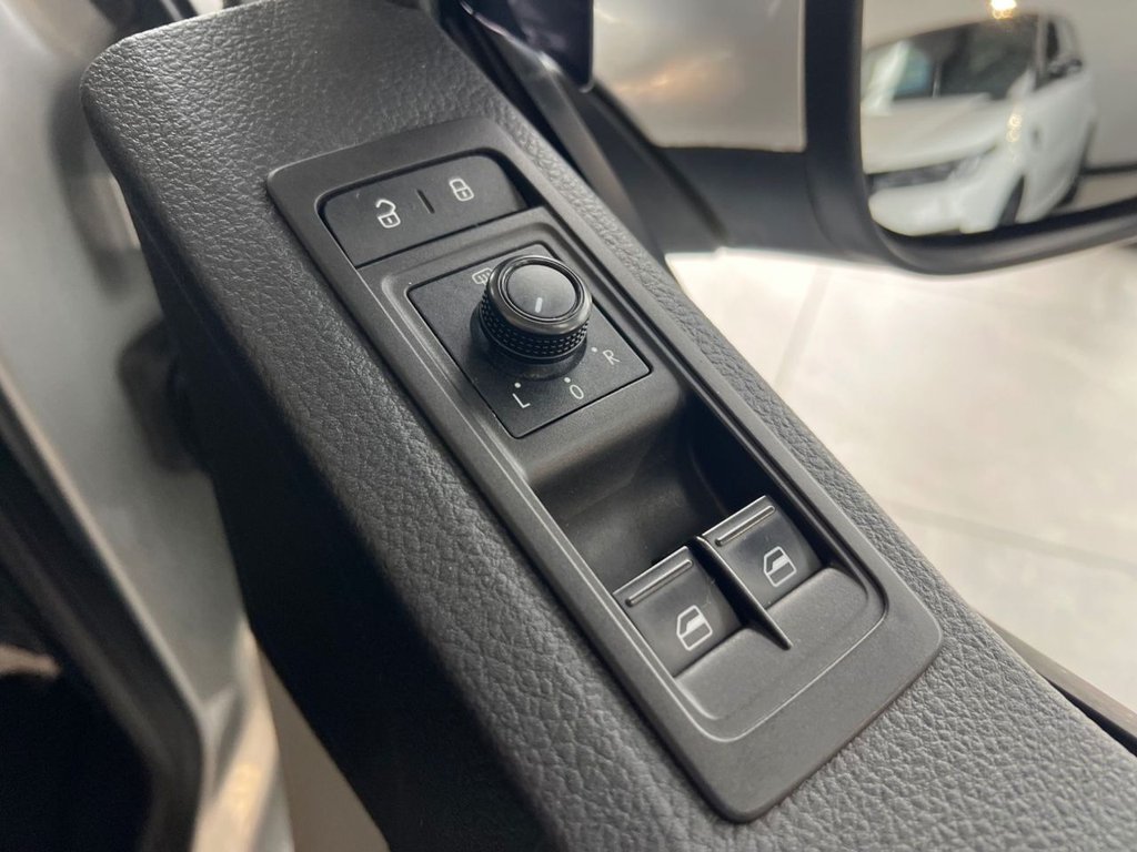 Used Volkswagen Transporter 2019 for sale - 76279776: Photo 41