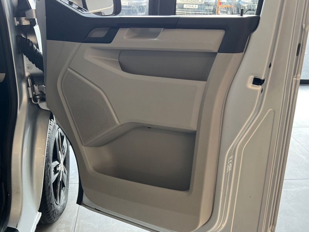 Used Volkswagen Transporter 2018 for sale - 77498617: Photo 26