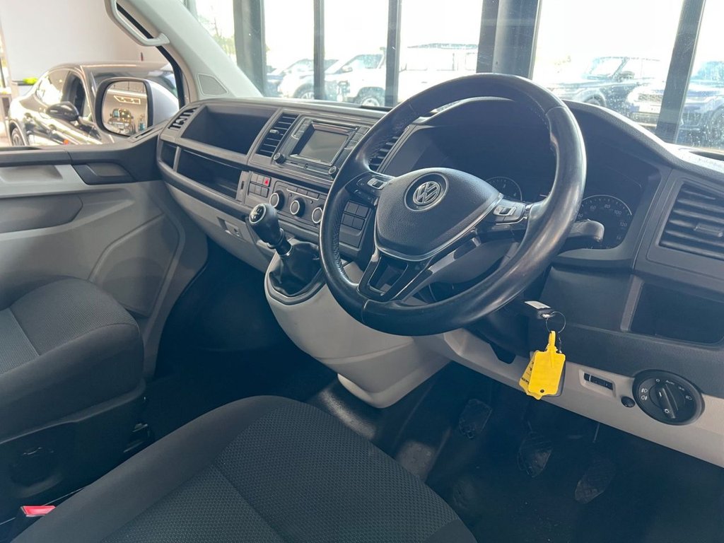 Used Volkswagen Transporter 2018 for sale - 77498617: Photo 3