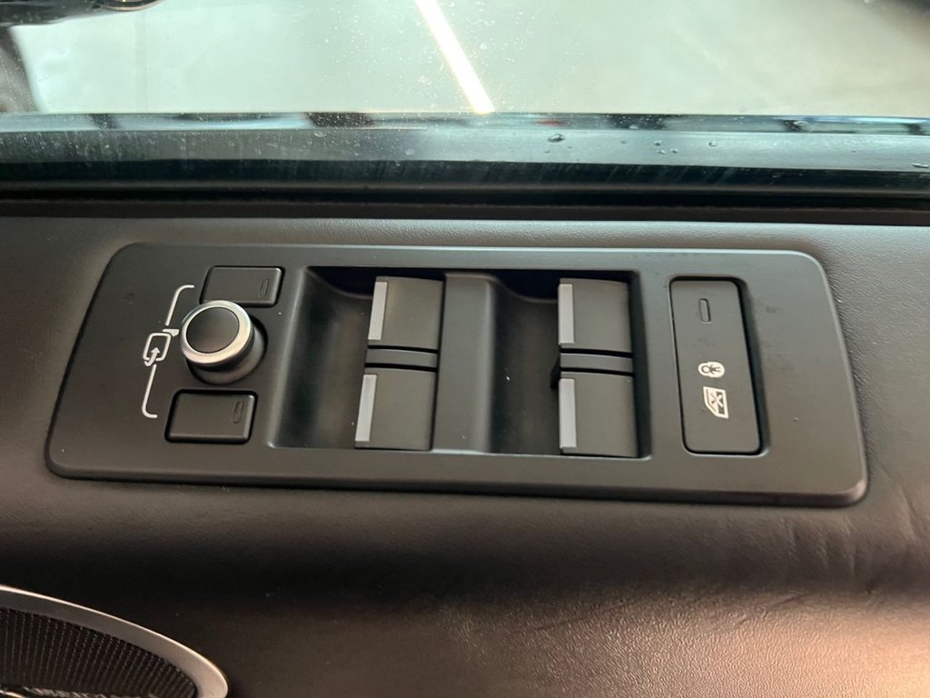 Used Land Rover Discovery 2017 for sale - 77319634: Photo 30