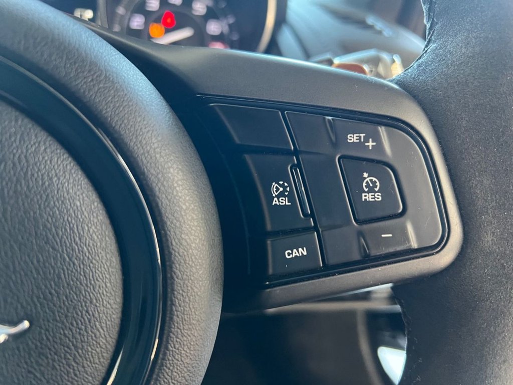 Used Jaguar F-Type 2013 for sale - 76941526: Photo 37