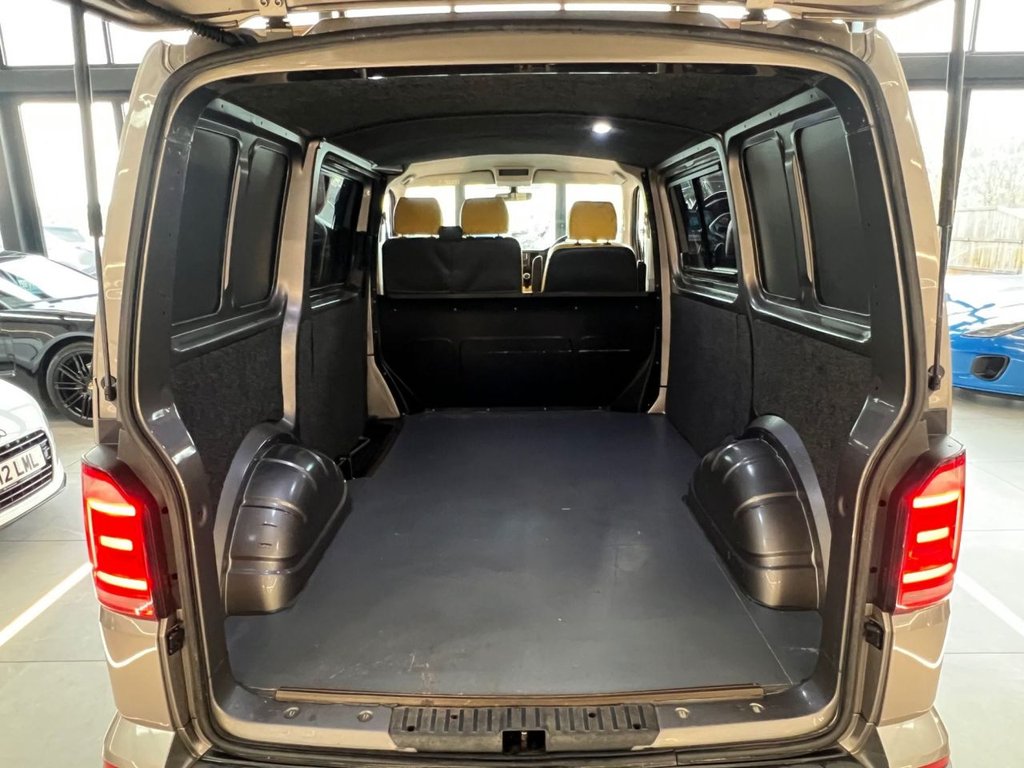 Used Volkswagen Transporter 2018 for sale - 77668924: Photo 15