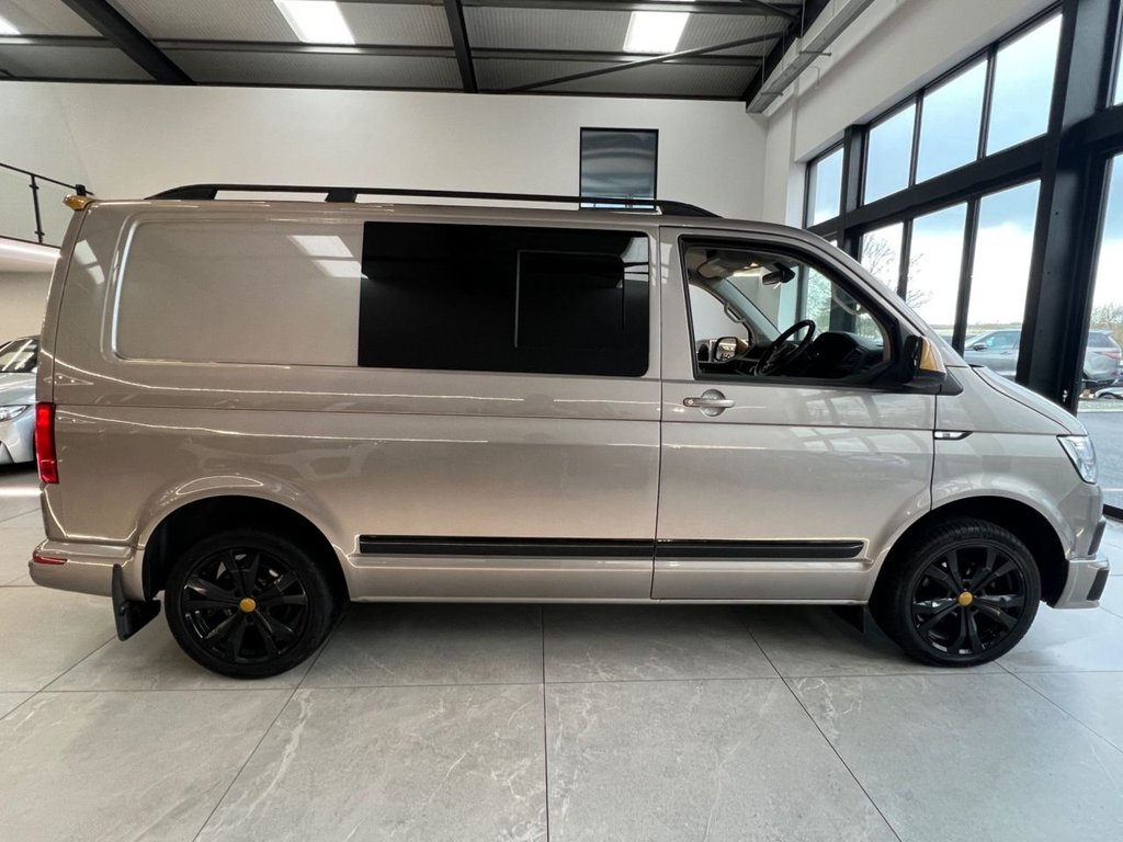 Used Volkswagen Transporter 2018 for sale - 77668924: Photo 2