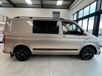 Used Volkswagen Transporter 2018 for sale - 77668924: Photo
