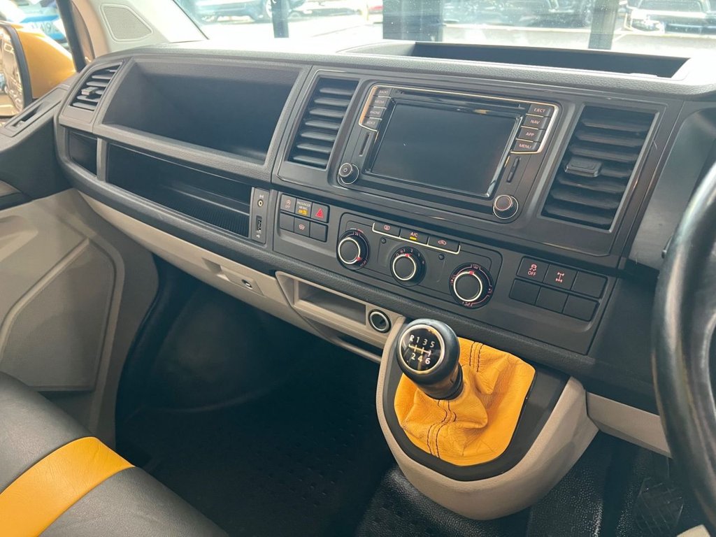 Used Volkswagen Transporter 2018 for sale - 77668924: Photo 39