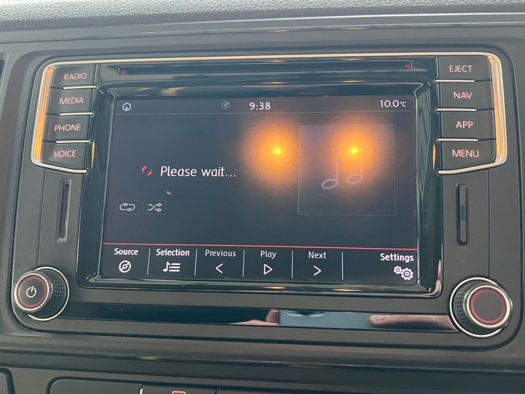 Used Volkswagen Transporter 2018 for sale - 77668924: Photo 49