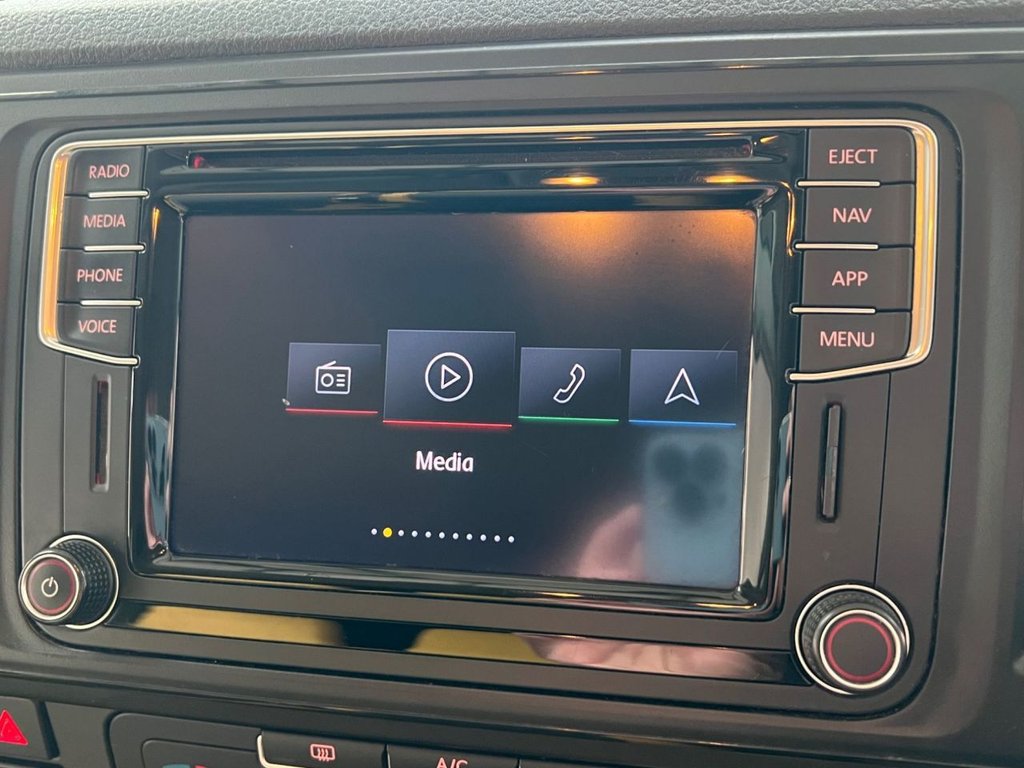 Used Volkswagen Transporter 2018 for sale - 77668924: Photo 50