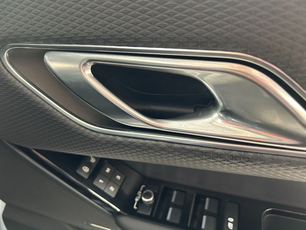 Used Land Rover Range Rover Velar 2018 for sale - 78123992: Photo 32